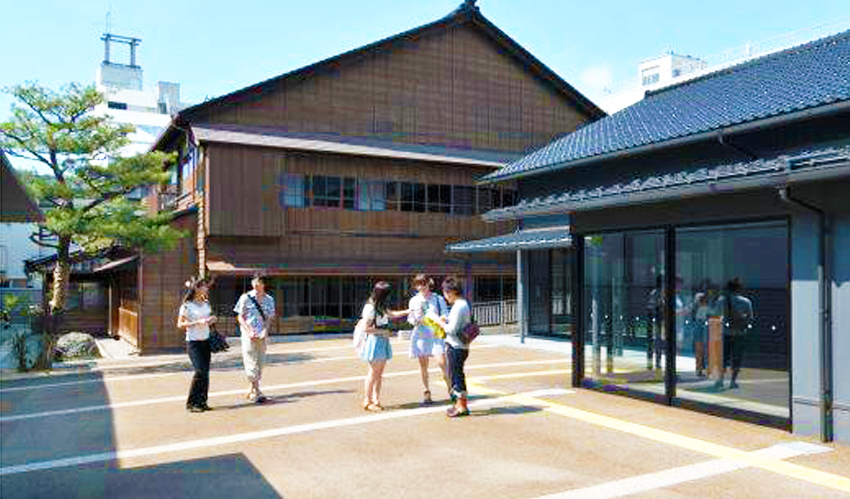 金沢学生のまち市民交流館